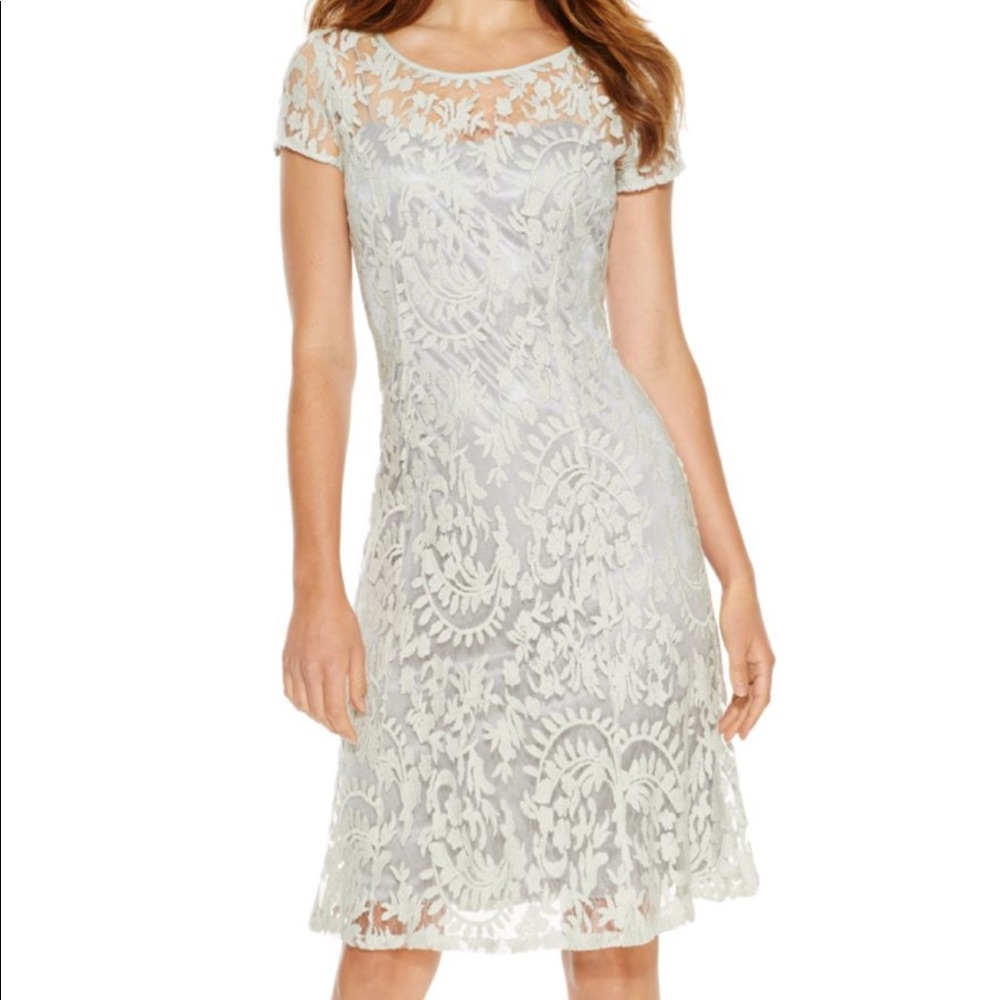 Adrianna papell size 4 lace dress. Mint colored.